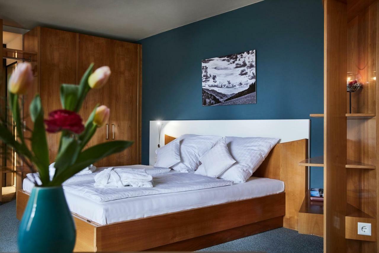Elzland Hotel Pfauen Wellness & Spa Elzach Esterno foto